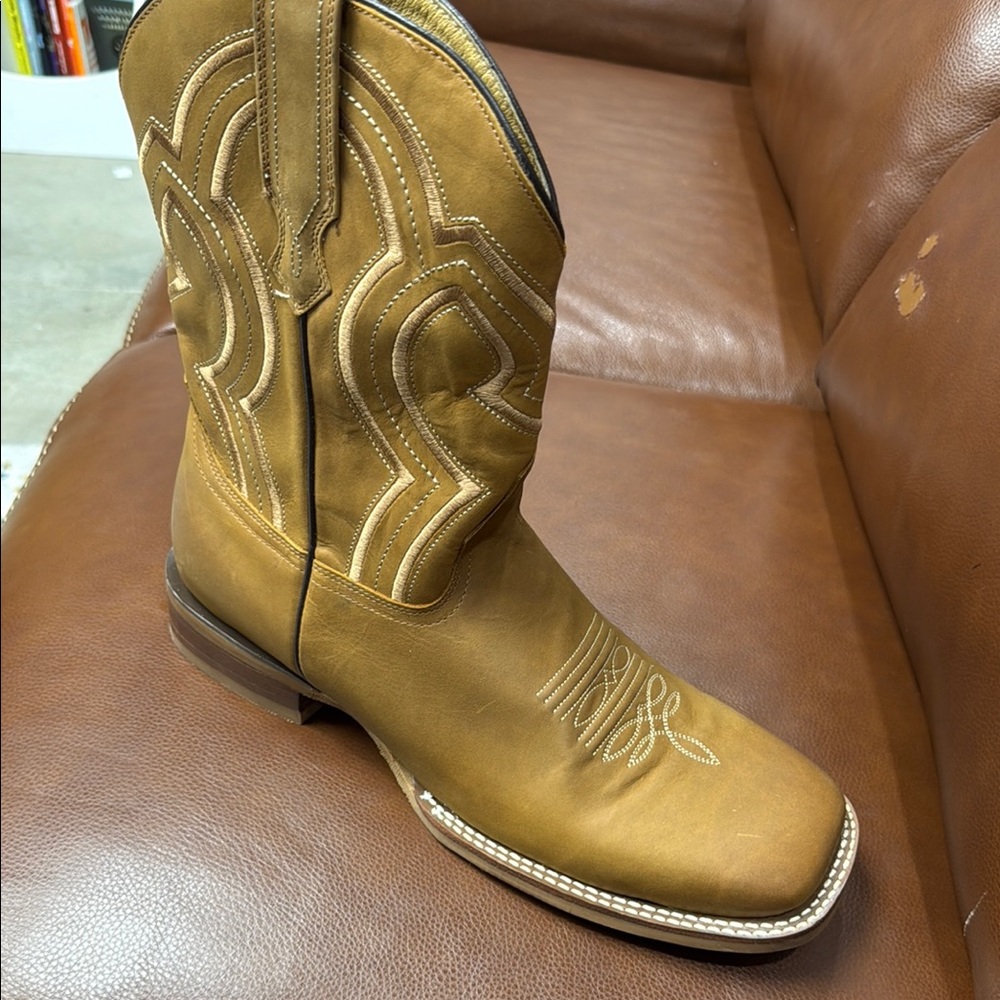 Tan Western Cowboy Boots